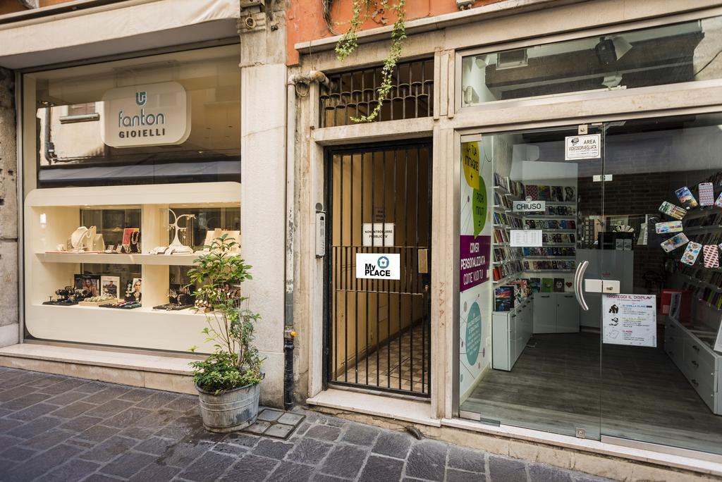 Myplace Piazza Dei Signori Apartments Treviso Exterior photo